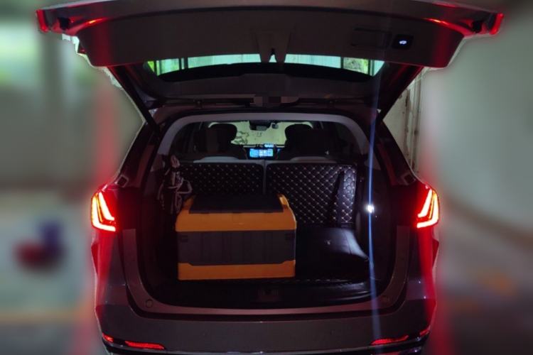 Used Roewe RX9 2023 2.0T Four-Wheel Drive Luxury Edition Trunk