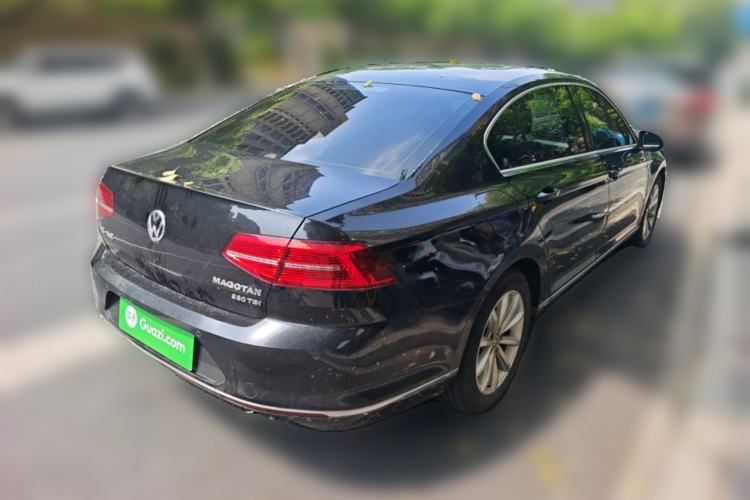 Used Volkswagen Magotan 2018 330TSI DSG Advanced Model Rear Right 45 Deg