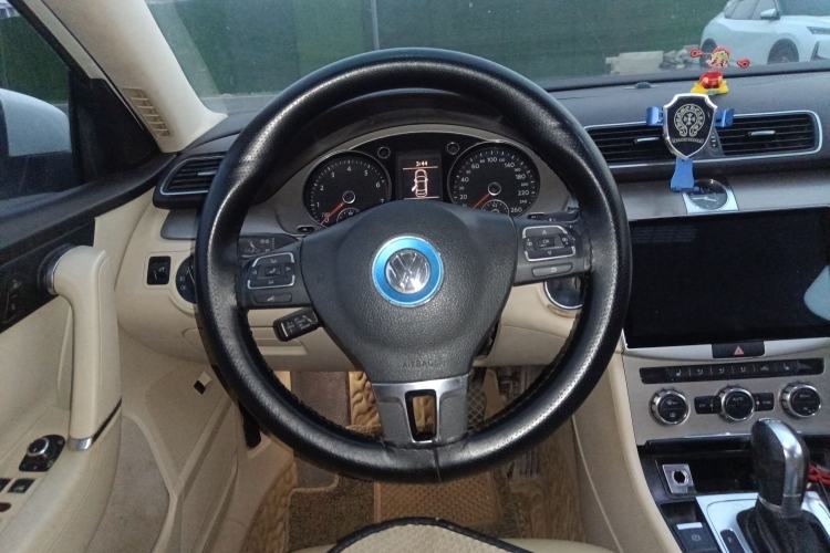 Used Volkswagen Magotan 2012 1.8TSI Luxury Model Steering Wheel