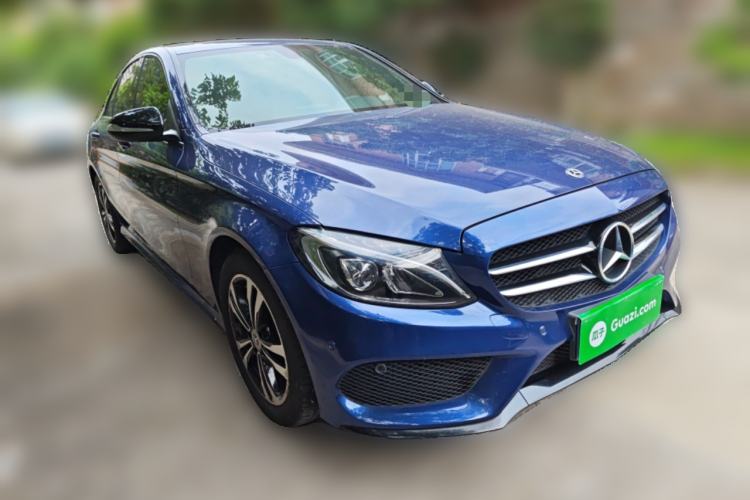 Used Mercedes-Benz C-Class 2018 C 200 Sport Edition Front Right 45 Deg