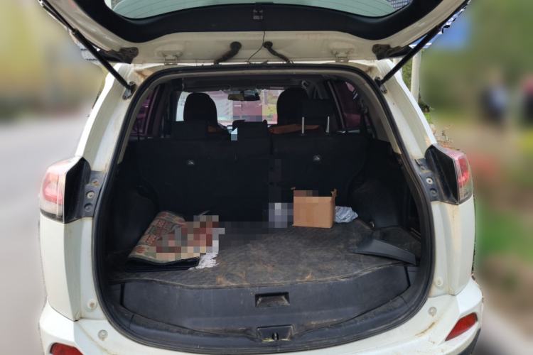 Used Toyota RAV4 2016 2.0L CVT Two-Wheel Drive Fashion Edition China V Standard Trunk