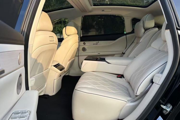 Used Hima Stelato S9 2024 All-Electric Ultra Four-Wheel-Drive Flagship Edition Interior 5