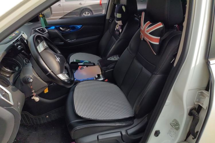 Used Nissan X-Trail 2015 2.0L CVT Comfort MAX Edition 2WD
