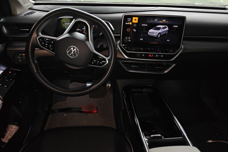 Used Volkswagen ID.6 X 2023 Pure Long-Range Version Center Console