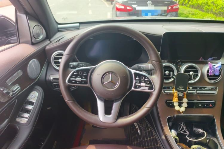 Used Mercedes-Benz GLC 2020 Facelift GLC 300 L 4MATIC Dynamic Edition Steering Wheel