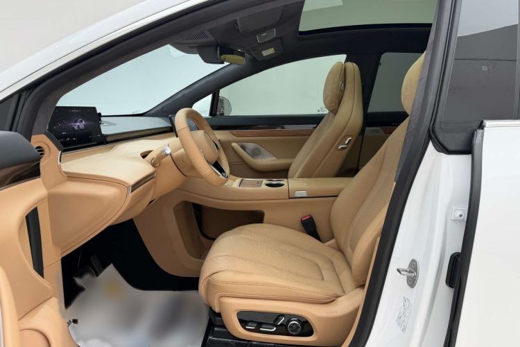 Used Hima Luxeed R7 2025 Range-Extended Version 251 km Max Interior 2