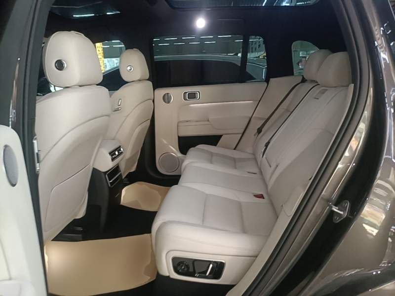 Used Li Auto L7 2023 Air model — 16