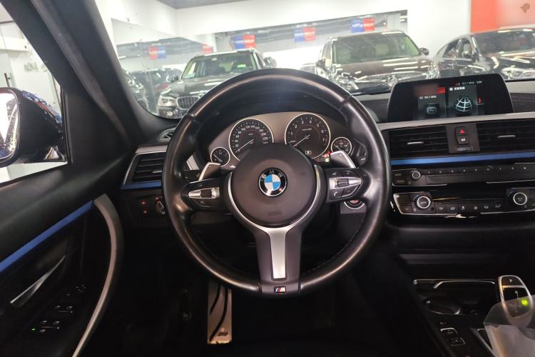 Used BMW 3 Series 2018 320i M Sport Package Steering Wheel