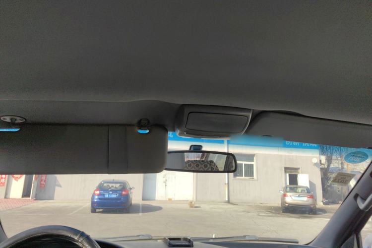 Used Jinbei Grace 2014 2.4L Standard Version Long Wheelbase 9-Seater 4RB2