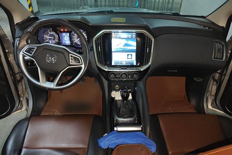 Used JMC Yusheng S350 2016 2.4T Manual 4x4 Diesel Luxury Edition 5-Seater