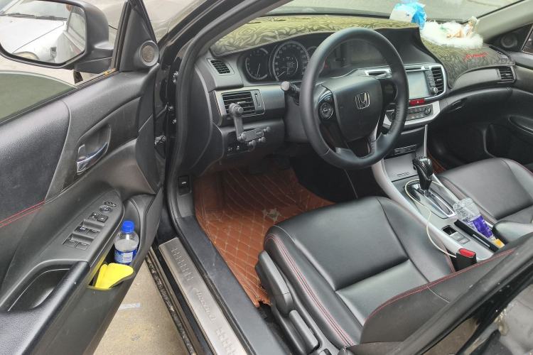 Used Honda Accord 2015 2.0L LX Comfort Edition Driver Seat