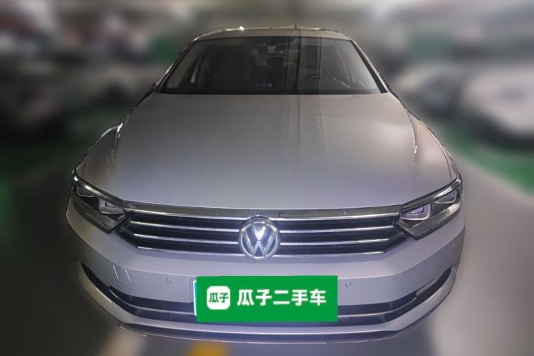 Used Volkswagen Magotan 2017 330TSI DSG Luxury Model