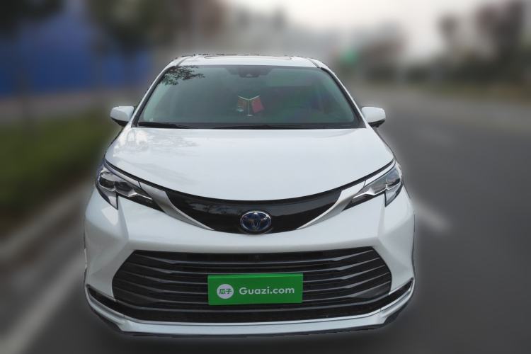 Used Toyota Sienna 2021 2.5L Hybrid Luxury Edition