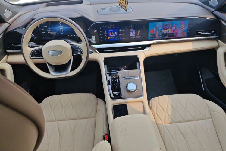 Used Geely Auto Monjaro L 2025 Dongfang Yao 2.0TD Automatic Lanxing Edition Center Console