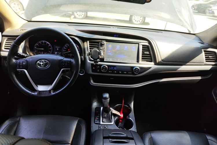 Used Toyota Highlander 2015 2.0T Four-Wheel Drive Luxury Edition 7-Seater
