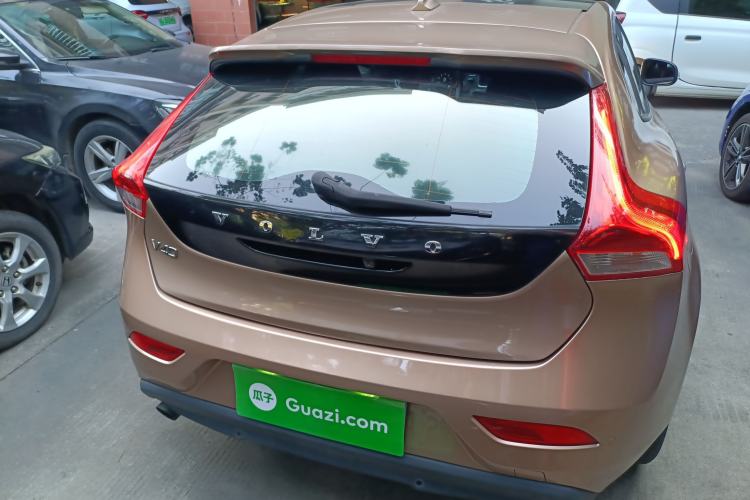 Used Volvo V40 2015 1.6T Zhiyi Edition