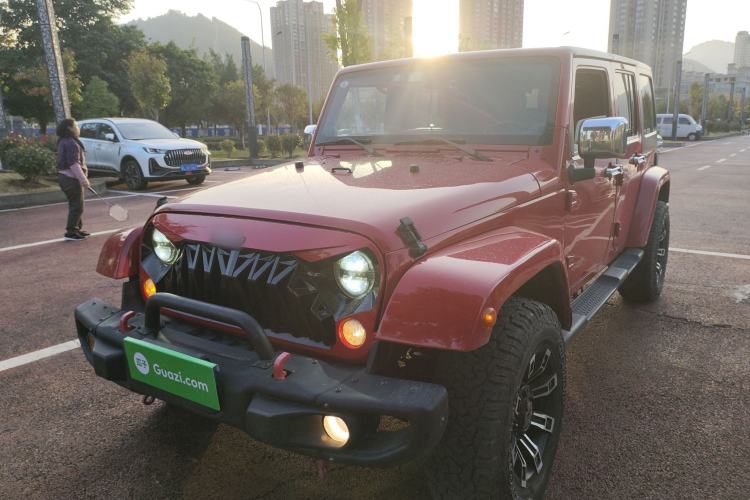 Used Jeep Wrangler 2014 3.0L Sahara Four-Door Edition