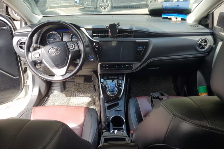 Used Toyota Corolla 2018 Dual-Engine 1.8L E-CVT Smart Edition
