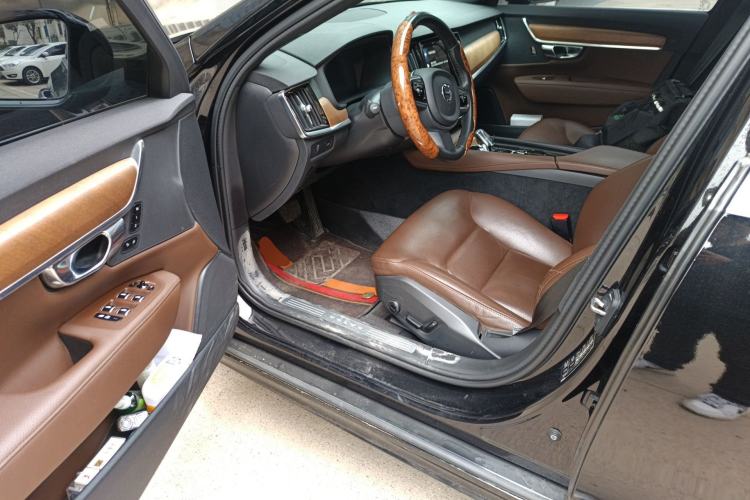 Used Volvo S90 2021 B5 Zhiyi Luxury Edition
