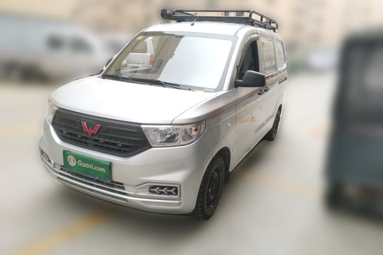 Used Wuling Hongguang V 2019 1.5L Jingqu Edition Sealed-Window Vehicle China VI LAR