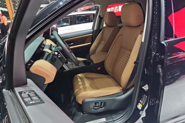 Used Land Rover Discovery Sport 2025 249 PS Performance Tech Edition Left Front Seat