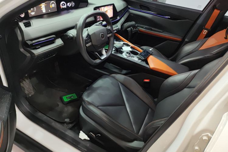 Used Changan UNI-V 2022 1.5T Smart Navigation Version
