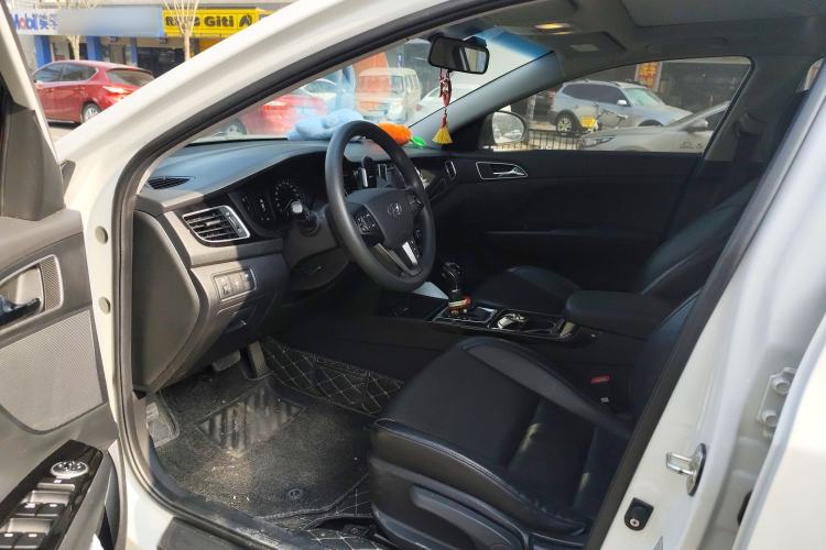 Used Hyundai Mistra 2014 1.8L Automatic Smart GLS
