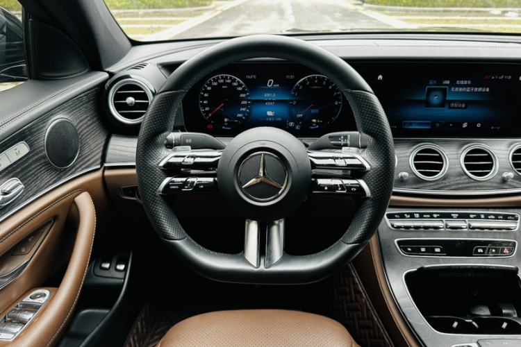 Used Mercedes-Benz E-Class New Energy 2022 Facelift E 350 e L Plug-in Hybrid Sedan Interior 10