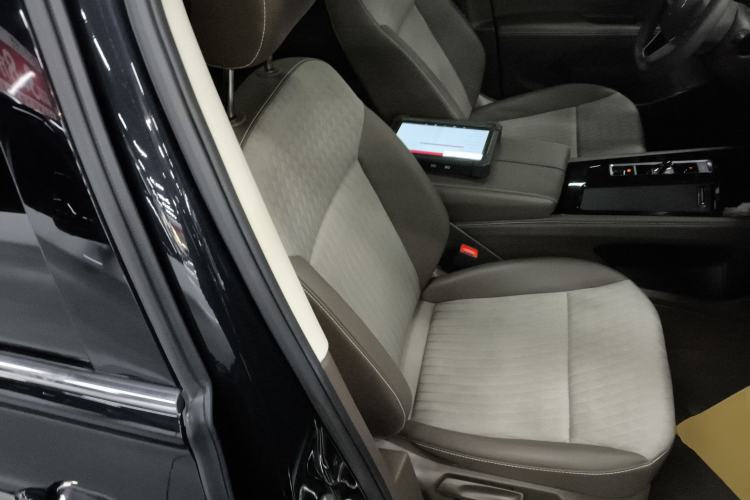 Used Volkswagen Viloran 2023 Revised 330TSI Business Edition
