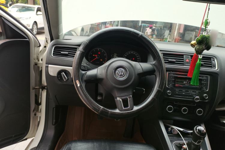 Used Volkswagen Sagitar 2014 Revised Version 1.6L Manual Comfort Edition