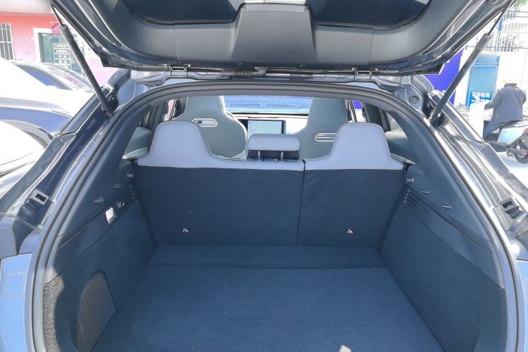 Used CHANGAN UNI-T 2023 Second-Generation 1.5T Prestige Model Trunk