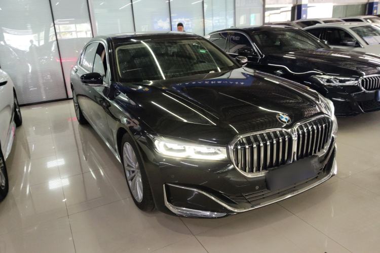 Used BMW 7 Series 2019 Updated 730Li Luxury Package Front Right 45 Deg