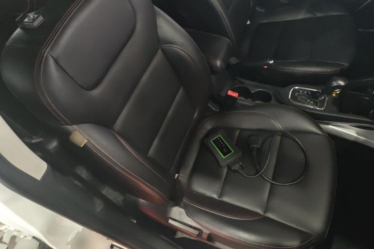 Used CHANGAN CS35 2015 1.6L Automatic Luxury Model China V Standard
