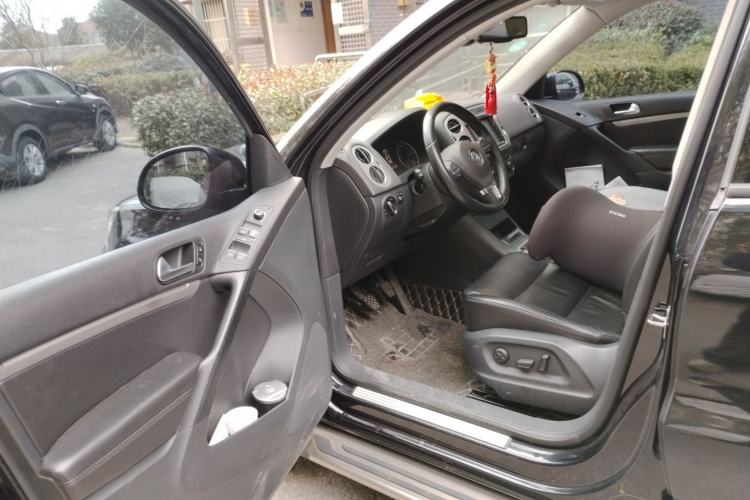 Used Volkswagen Tiguan 2015 1.8TSI Manual Two-Wheel-Drive Limited Edition
