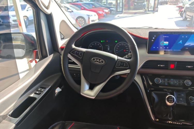Used JAC Refine M3 2025 PLUS 1.8L Manual Smart Connect Version 7/8 Seats
