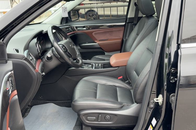 Used GAC Trumpchi GS8 2017 320T Two-Wheel Drive Luxury Smart Connectivity Version (7 Seats) Left Front Seat