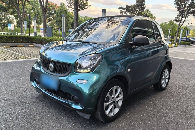 Used smart fortwo 2015 1.0L 52 kW hardtop Dynamic version