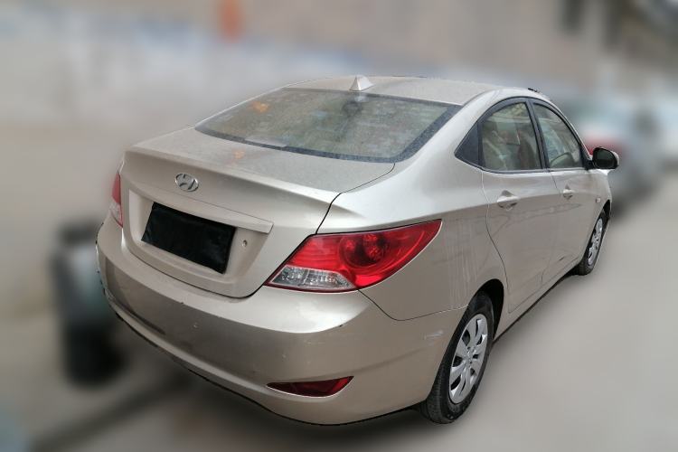 Used Hyundai Verna (older generation) 2010 Sedan 1.4L Manual Comfort GS
