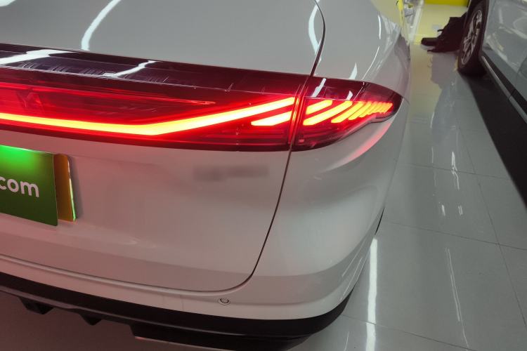 Used Geely Galaxy L6 2025 EM-i 140km Starship Edition Right Rear Taillight