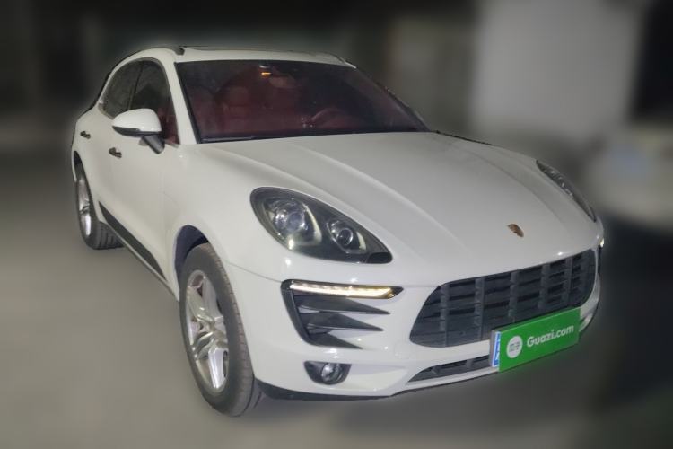Used Porsche Macan 2017 Macan 2.0T Front Right 45 Deg