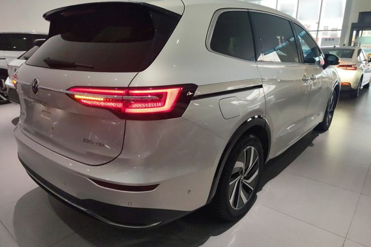 Used Volkswagen Viloran 2024 330TSI Luxury Edition