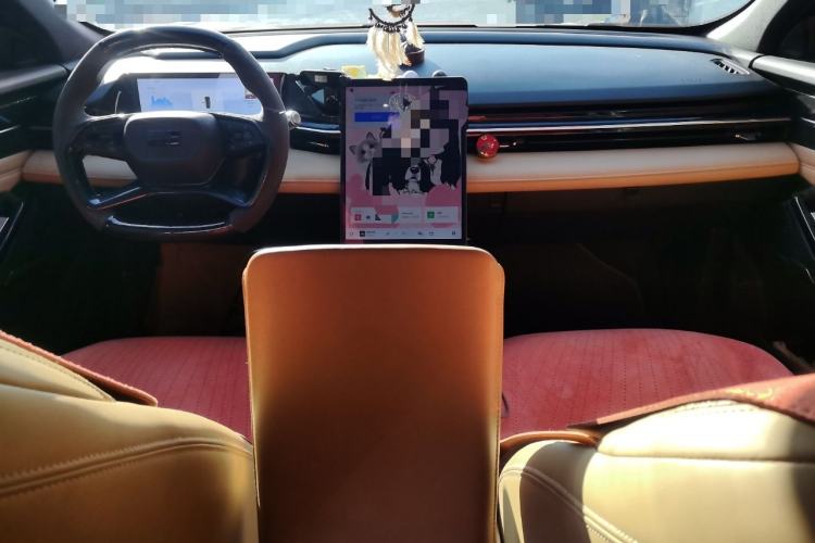 Used Geely Galaxy L6 2023 125km MAX