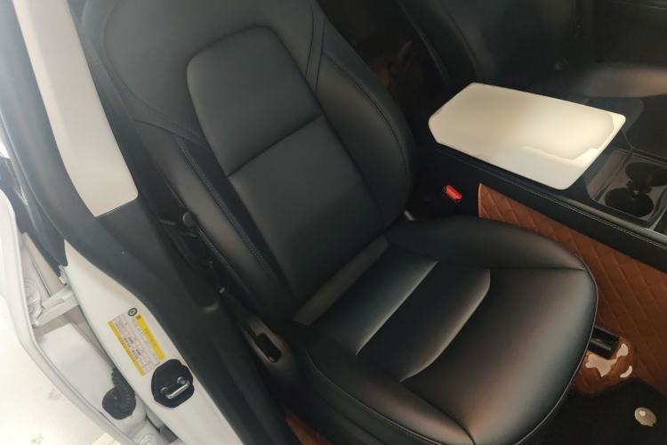 Used Tesla Model Y 2024 Long-Range All-Wheel-Drive Version
