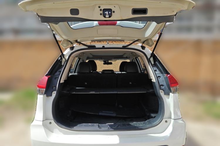 Used Nissan X-Trail 2020 2.5L XL CVT 4WD SmartConnect Advanced Edition Trunk