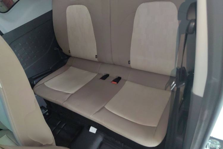 Used Chery QQ Ice Cream 2024 Youth Edition 205km Milkshake