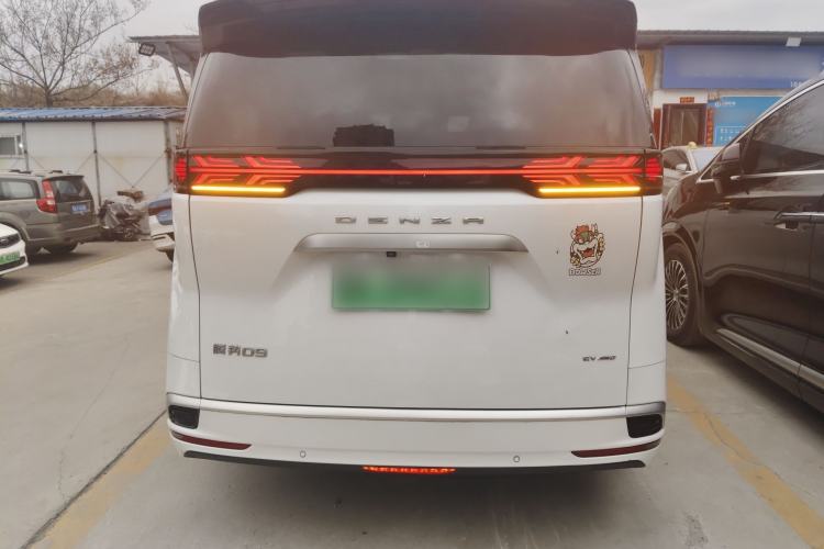 Used Denza D9 2022 EV 600 Four-Wheel Drive Flagship Model
