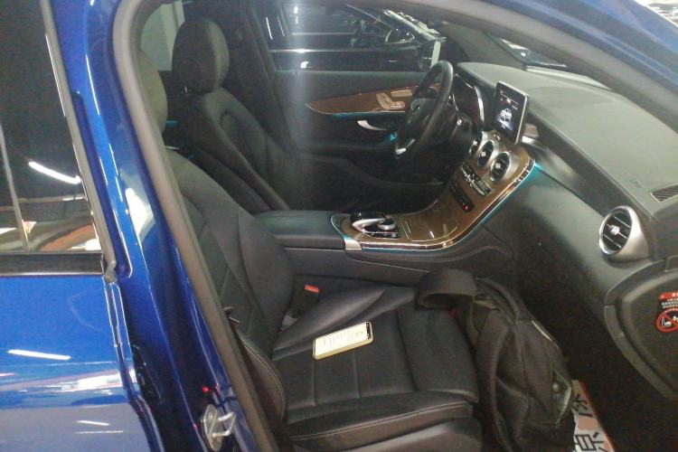 Used Mercedes-Benz GLC Coupe 2019 Facelift GLC 260 4MATIC Coupe SUV Right Front Seat