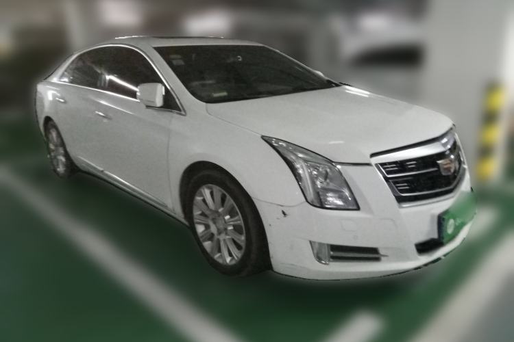 Used Cadillac XTS 2016 28T Elite Edition Front Right 45 Deg