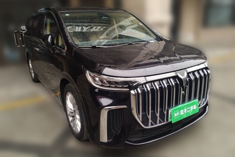 Used VOYAH Dream 2024 PHEV Extended-Range Premium Edition Front Right 45 Deg