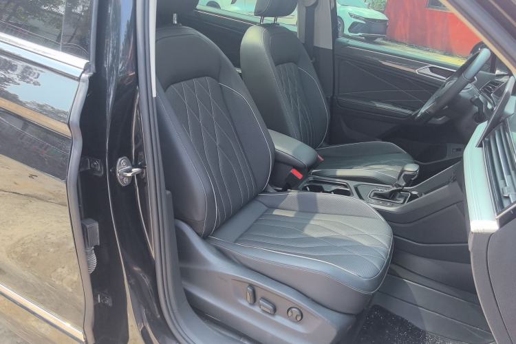 Used Volkswagen Tiguan L 2024 330TSI Automatic Two-Wheel Drive R-Line Enhanced Edition